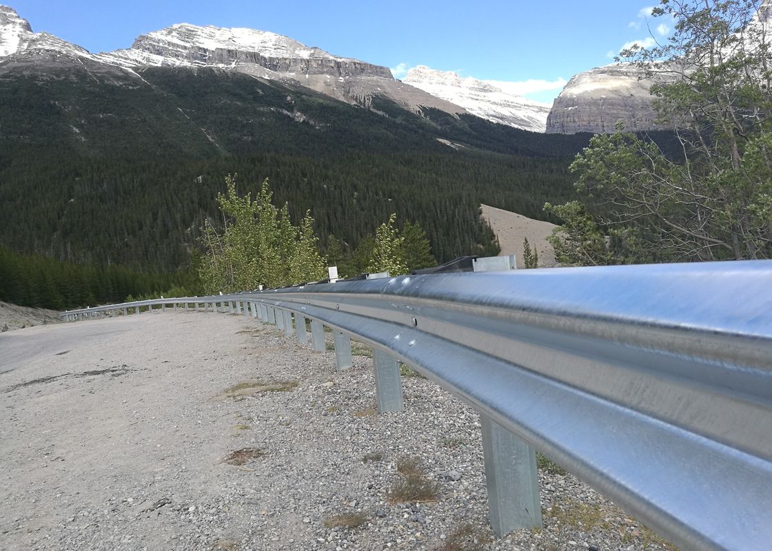Norway Type Freeway Guardrail Systems 4320*310 235B Steel Cold Rolled Forming