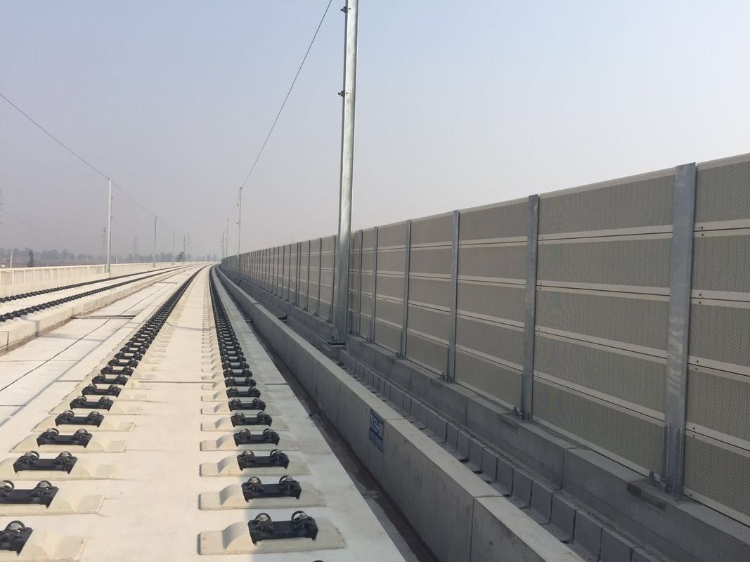 High Strength Soundproof Highway Walls Customized Shape Strong Impact Resistance